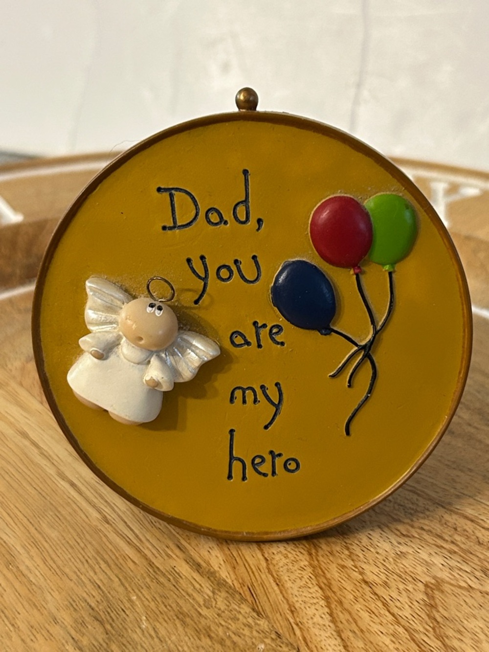 5/$15 Dad you are my hero vintage Russ Round Frame Plaque